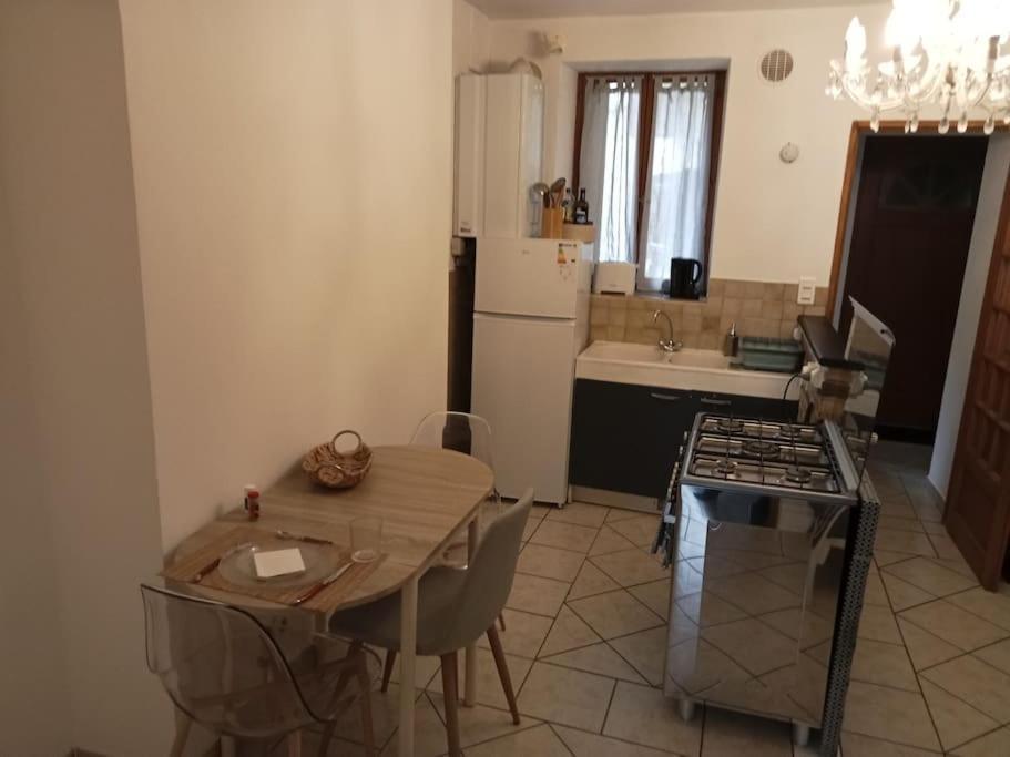 Perle Rare F1 De 43 M Quartier Historique. Apartment Moulins  Luaran gambar