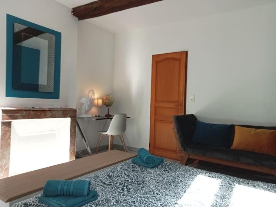 Perle Rare F1 De 43 M Quartier Historique. Apartment Moulins  Luaran gambar