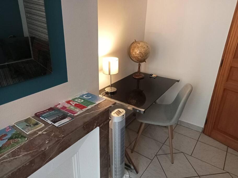 Perle Rare F1 De 43 M Quartier Historique. Apartment Moulins  Luaran gambar