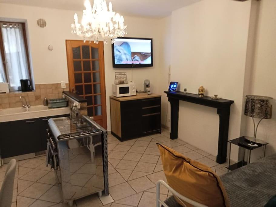 Perle Rare F1 De 43 M Quartier Historique. Apartment Moulins  Luaran gambar