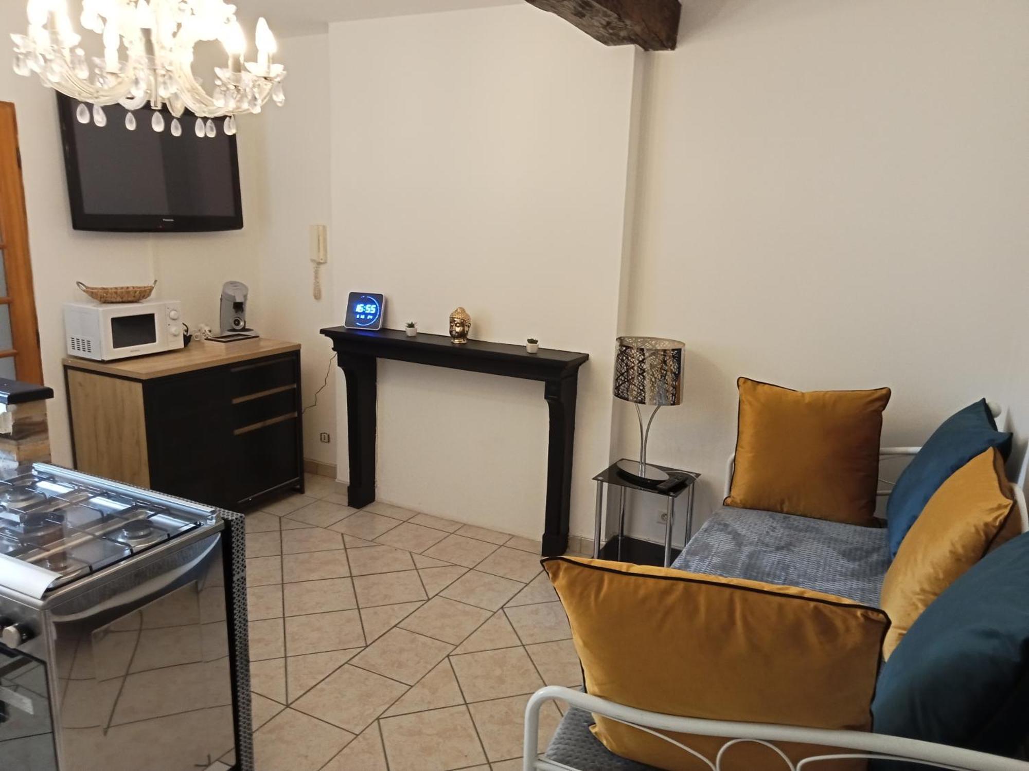 Perle Rare F1 De 43 M Quartier Historique. Apartment Moulins  Luaran gambar